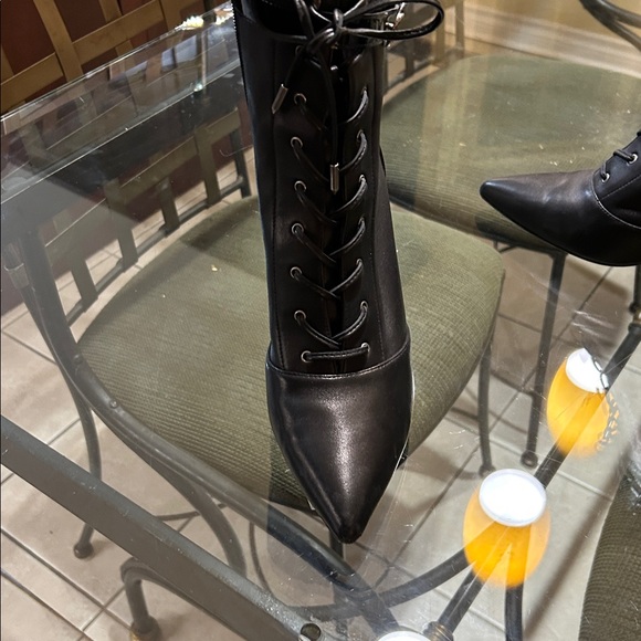 Beautifully
Signed 0-tent heal
Inmates and extremely
Comfy - Picture 4 of 6